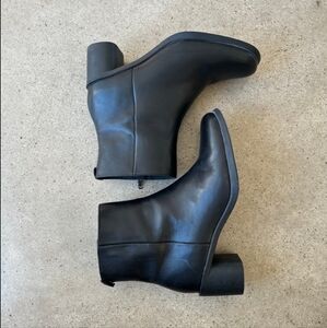 Camper Meda Black Leather Ankle Boots 39 8